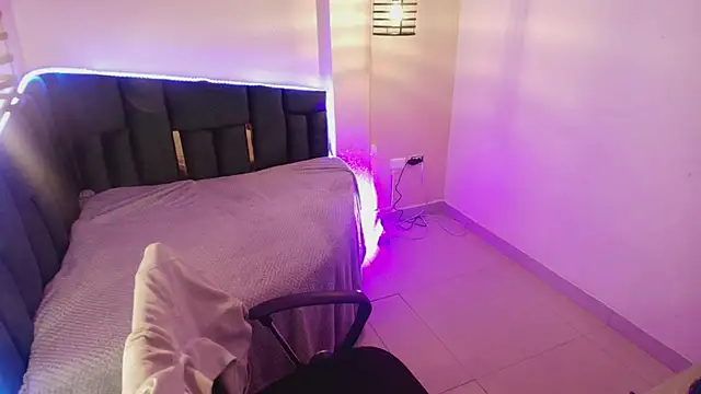  Emily rosee  online show from November 28, 11:35 am