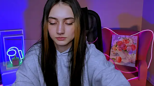 olivianorton online show from November 12, 3:43 pm