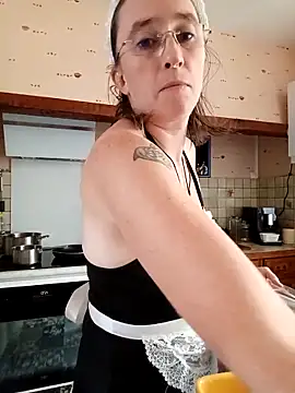 Sophierob1 online show from September 9, 11:54 am