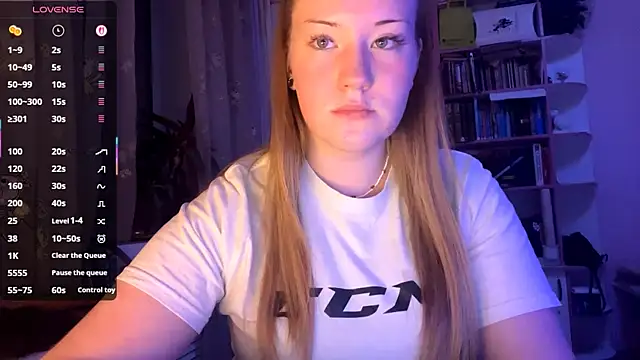 PandaFluff online show from September 11, 7:14 pm