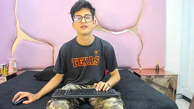 Noa Arez online show from November 12, 7:17 am