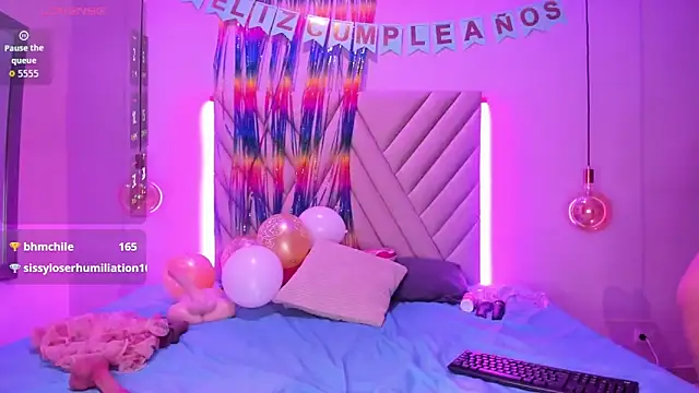 RoseWinterr online show from September 12, 2:24 pm