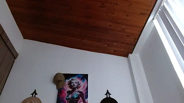 Crystal Star  online show from February 15, 11:53 am