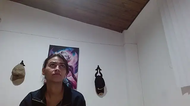 Crystal Star  online show from April 17, 12:24 am