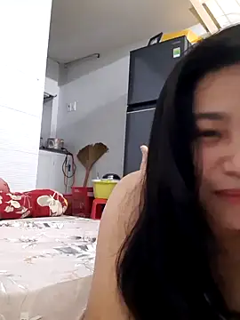 Snapshot of Minn-cute chatting on October 5, 1:49 pm Minn-cute online show from October 5, 1:49 pm