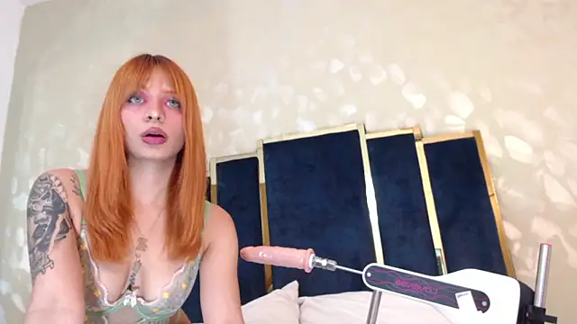 skinnyoranges online show from March 28, 9:35 pm