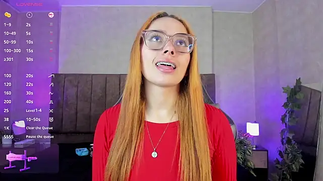 LanaMills  online show from October 24, 4:30 am