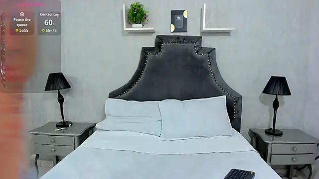 AphroditeSweet online show from October 17, 2:09 pm