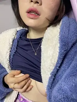 Y2Luvk online show from February 10, 7:50 pm