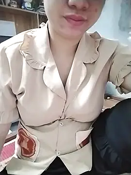 Mie rose online show from November 8, 3:06 pm