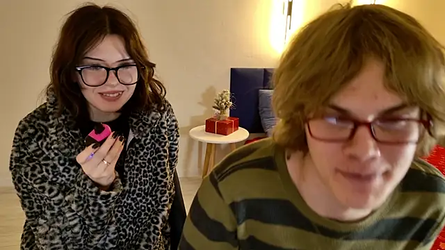 Bonnie And C1yde online show from January 11, 2:22 pm