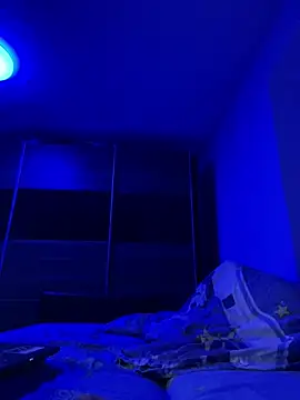 Selena y online show from February 18, 8:30 pm