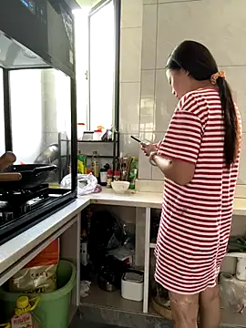 Snapshot of coco-o chatting on October 1, 4:06 am coco-o online show from October 1, 4:06 am