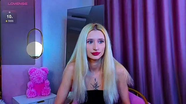 Monica Leen online show from October 26, 6:42 am