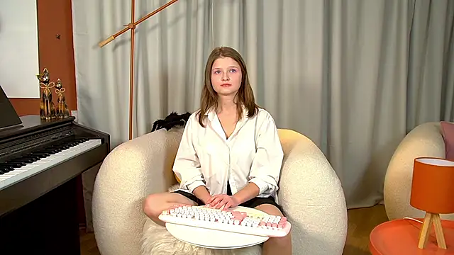 JaneRosen online show from October 22, 10:42 am