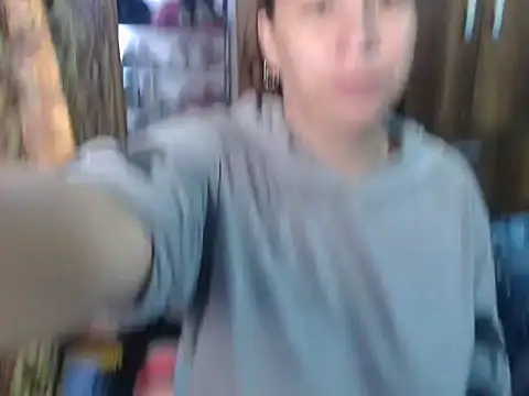 cloequeen15 online show from January 8, 4:44 pm