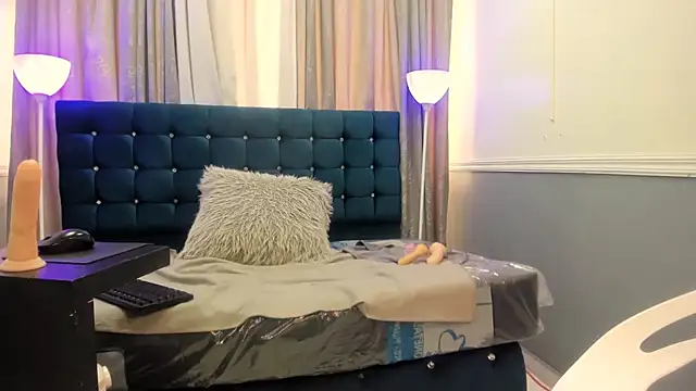 Oriana Jhonson online show from January 17, 4:03 pm