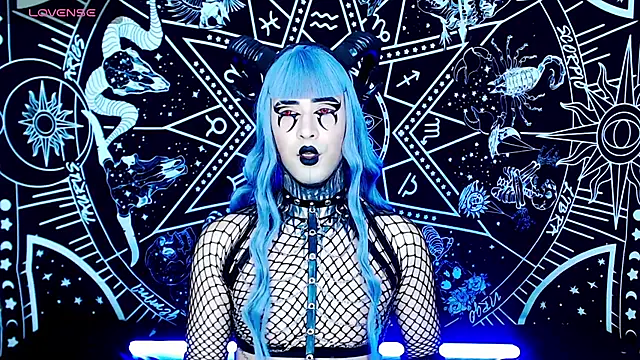 naomi satan online show from October 9, 1:10 am