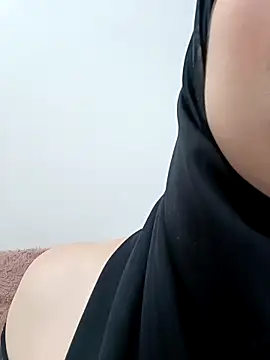 jamila zair online show from April 9, 3:39 pm