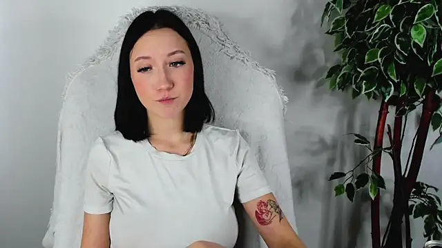 EileenMoores online show from September 18, 5:39 am