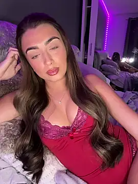 ellariverss online show from August 1, 11:51 pm