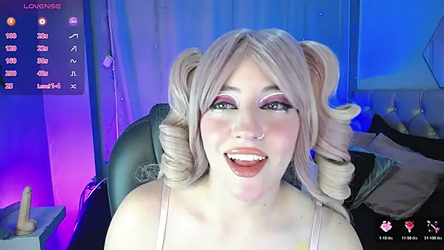 Snapshot of Lulugh_ chatting on October 19, 7:38 pm Lulugh online show from October 19, 7:38 pm