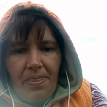 Romashka33011 online show from May 27, 5:48 am