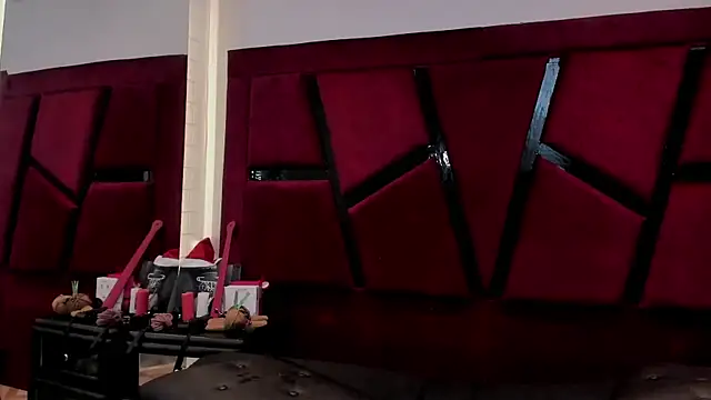 AlliceJelany online show from December 4, 7:36 pm