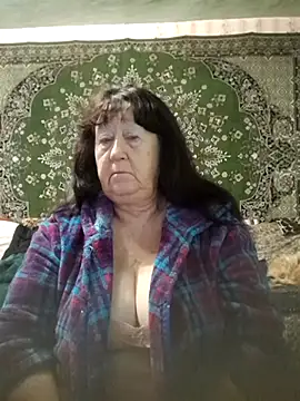 CrystalLime6411 online show from November 25, 6:04 am