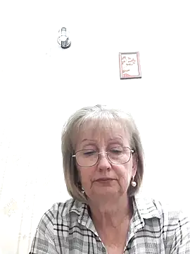 AlikaSwan5821 online show from November 3, 9:41 pm