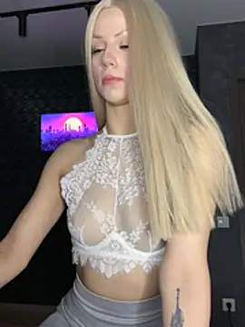 FavoriteKira online show from April 12, 2:09 pm