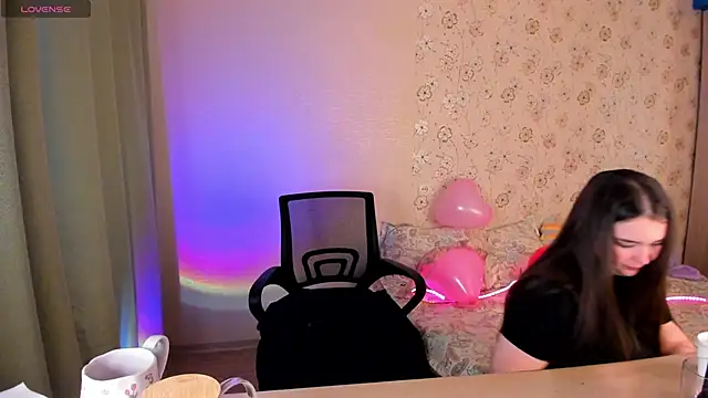 Alice next door online show from February 14, 1:46 pm