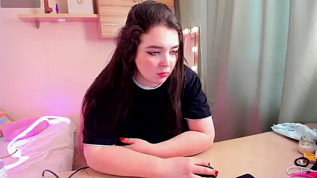 Alice next door online show from February 4, 1:03 pm