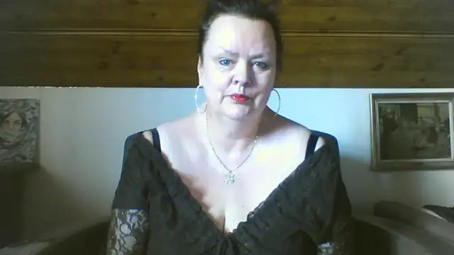 TiffanyMature online show from March 23, 7:14 am