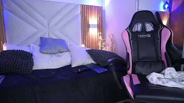 lila min online show from January 12, 5:29 pm