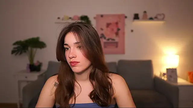 kissie cat online show from April 29, 1:25 pm