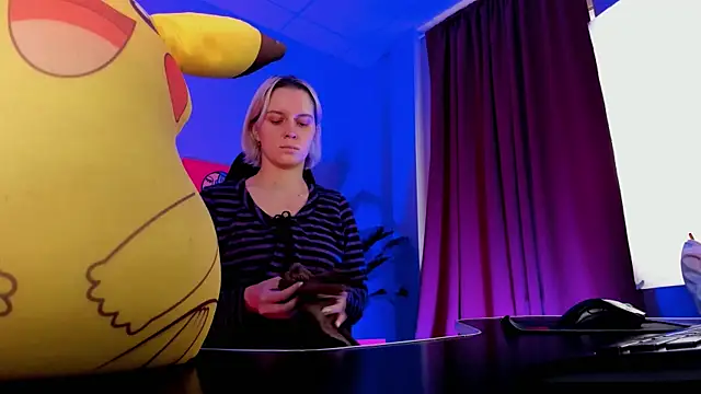 BethanyCloud online show from November 7, 6:08 am