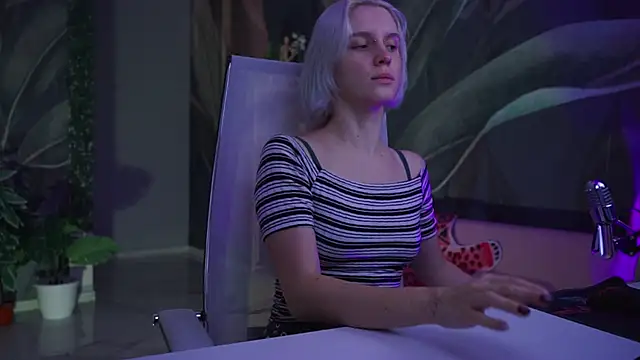 BethanyCloud online show from December 2, 5:42 am