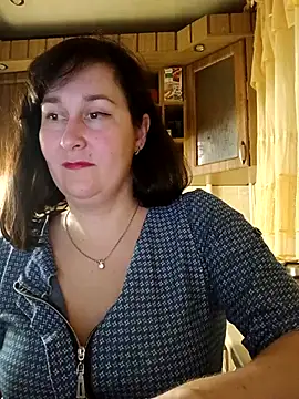 Amandda  online show from June 3, 7:08 pm