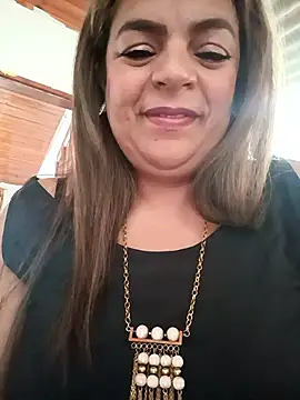 Mia-Glow online show from March 8, 2:32 pm