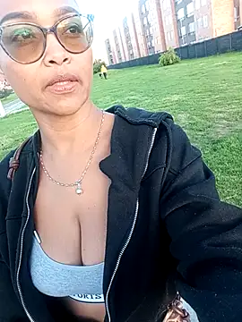 BiiancaEstradaa online show from April 9, 10:48 pm