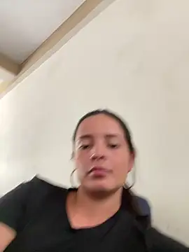 Mia jhoonson online show from March 4, 8:04 pm