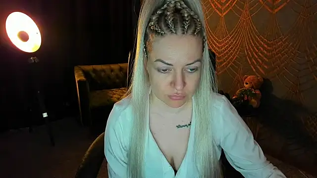 Anna Snows online show from April 10, 5:35 am