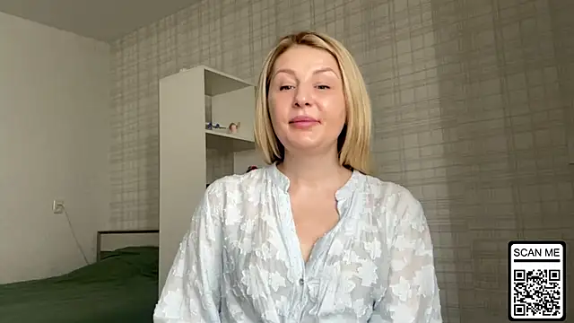 Blondie xoxoxo online show from February 17, 9:08 am