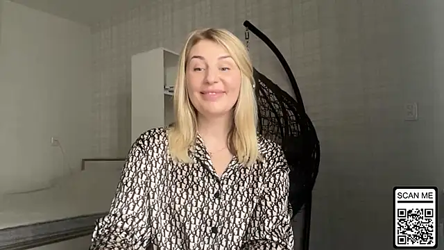 Blondie xoxoxo online show from March 30, 10:26 am