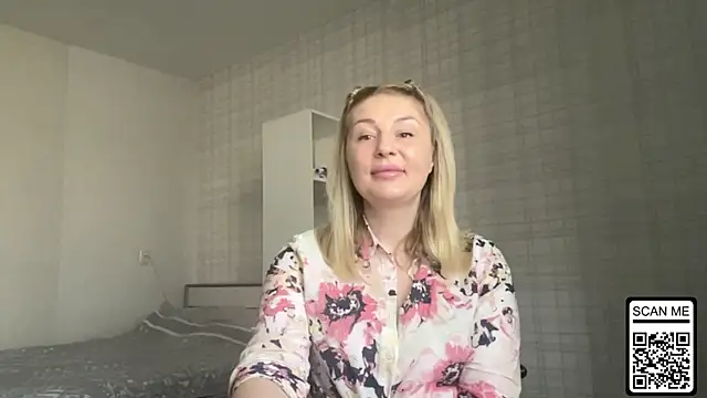 Blondie xoxoxo online show from March 20, 8:30 am