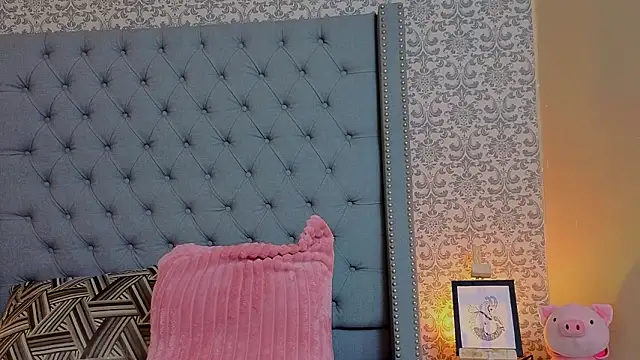 Abby roussee online show from February 5, 9:29 pm