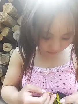 EllyBaby20 online show from April 6, 7:20 am