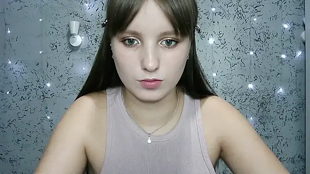 Leonaalove online show from October 30, 9:00 am