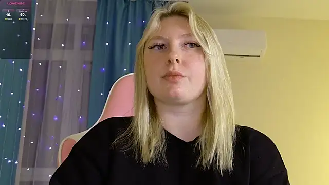 Adellika online show from October 25, 3:52 pm